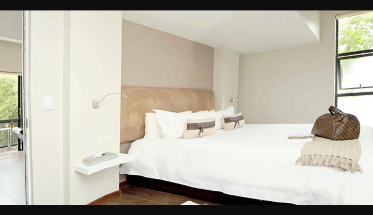 Two-Bedroom Apartment,1221990604:JPEG